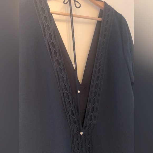 Finders Keepers low-cut blouse - Picture 7 of 11